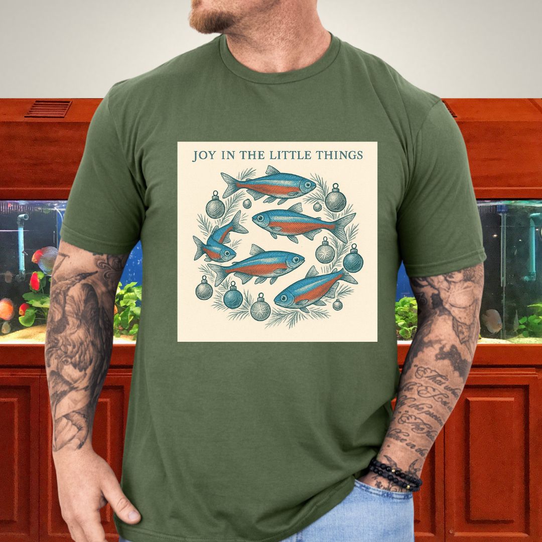 Joy in the Little Things Tee – Cardinal Tetra Christmas Wreath