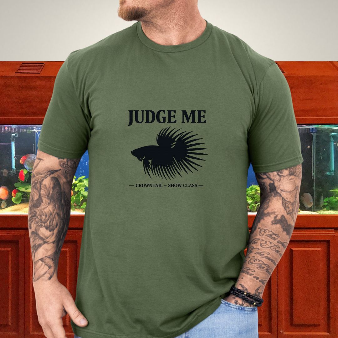 Judge Me - Crowntail Betta